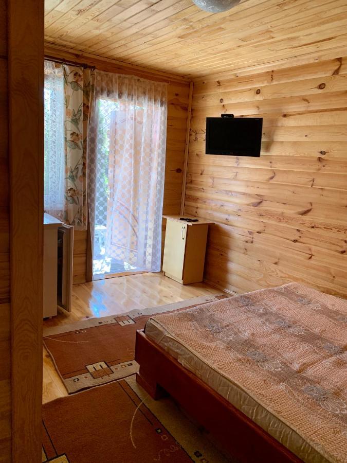 Комфортабельный Коттедж Bed & Breakfast Svityaz' Luaran gambar