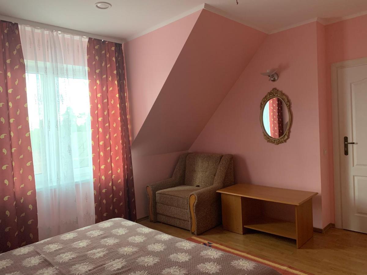 Комфортабельный Коттедж Bed & Breakfast Svityaz' Luaran gambar