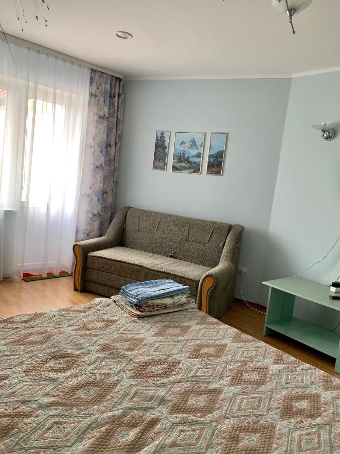 Комфортабельный Коттедж Bed & Breakfast Svityaz' Luaran gambar