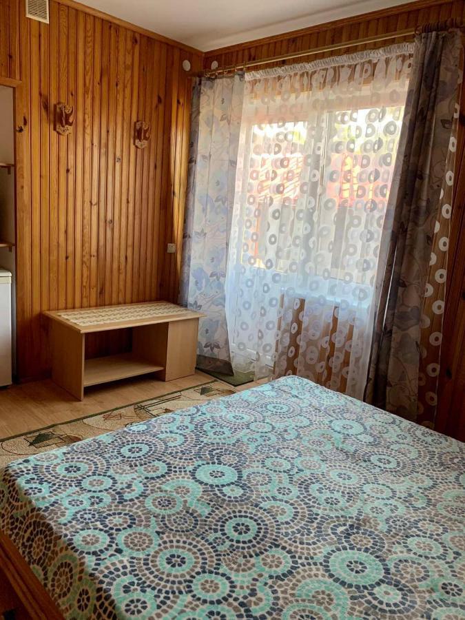Комфортабельный Коттедж Bed & Breakfast Svityaz' Luaran gambar