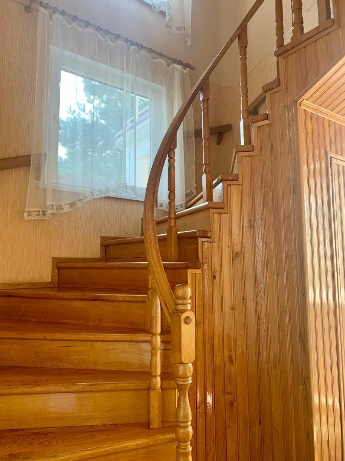 Комфортабельный Коттедж Bed & Breakfast Svityaz' Luaran gambar