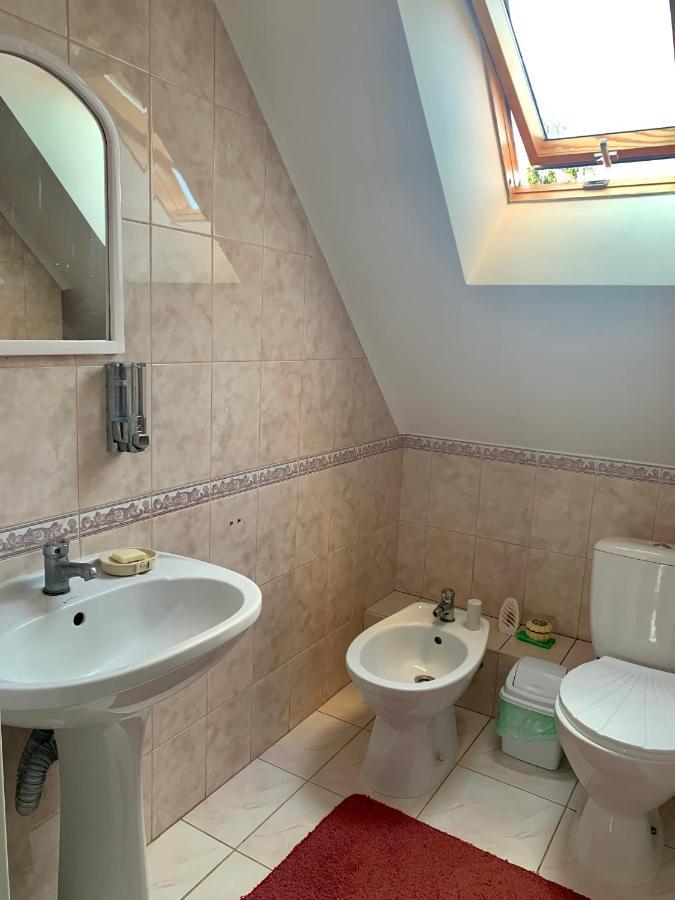 Комфортабельный Коттедж Bed & Breakfast Svityaz' Luaran gambar