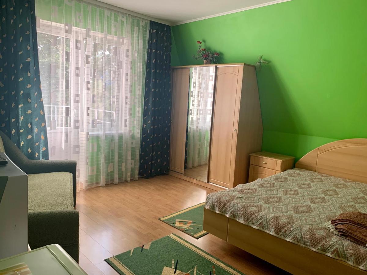Комфортабельный Коттедж Bed & Breakfast Svityaz' Luaran gambar